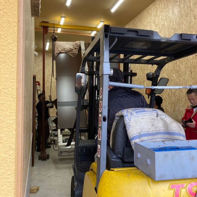 地域密着型を目指し、伝統的な技術をもとに自由な発想の住まいづくりを心掛けをされている林田工務店様（兵庫県宝塚市）にパネルソーSPN2-2400を納品させていただきました。誠にありがとうございます。林田工務店様の業務が円滑に進みますよう、チームシンクスでサポートされていただきます。
#shinx
#シンクス
#木工
#開発加工機
#パネルソー
#spn1
#spn2
#製品
#ランニングソー
#NCルーター
#ルーター加工機
#林田工務店
#兵庫県宝塚市